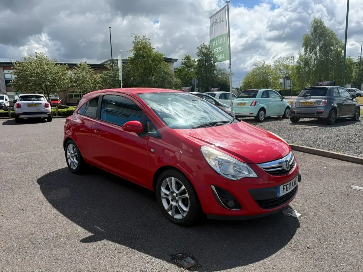 Używany Vauxhall Corsa Excite 100 KM (73 kW) 2011 Czerwony Hatchback