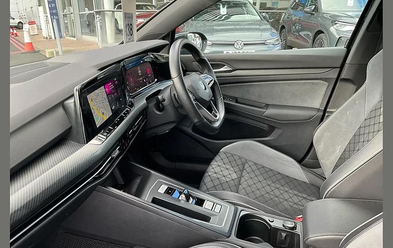 Used VW Golf VIII R-line 147 HP (108 kW) 2021 Black Hatchback