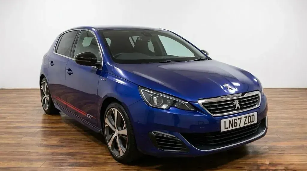 Begagnad Peugeot 308 GT 180 HK (132 kW) 2017 Blå Halvkombi