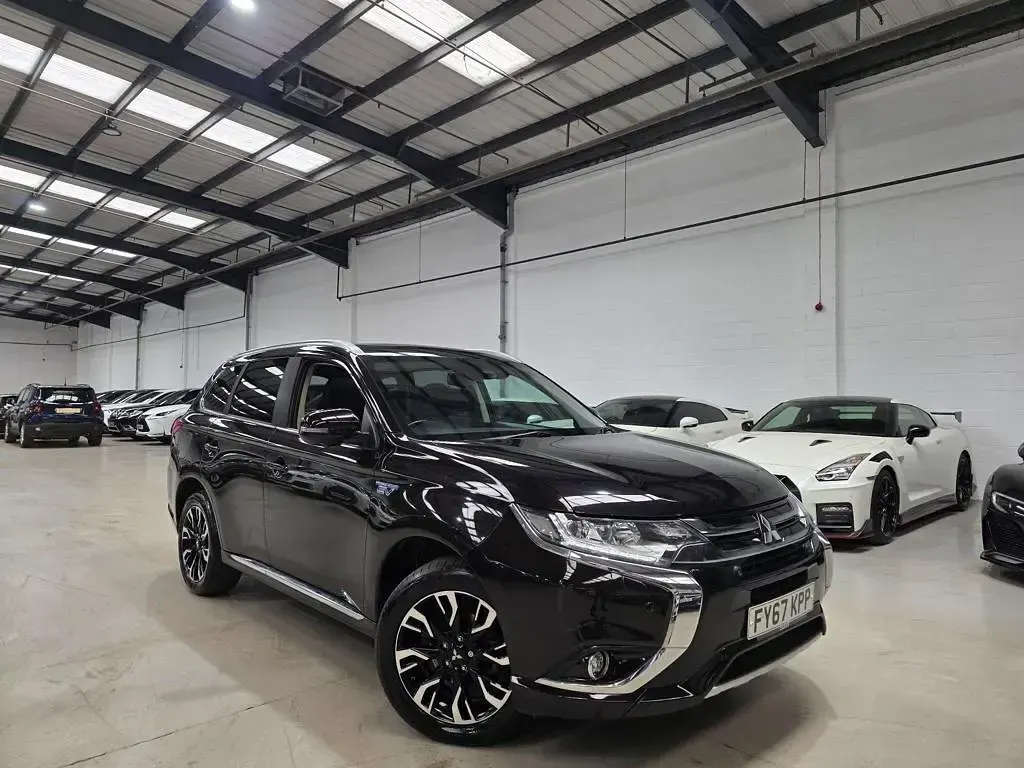 Used Mitsubishi Outlander P-HEV 2017 Black SUV