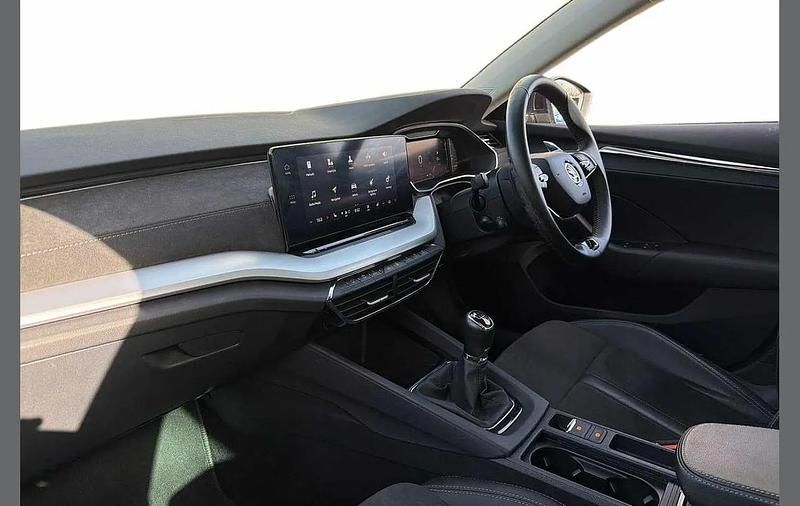 Used Skoda Octavia SE L First Edition 150 HP (110 kW) 2021 Petrol blue metallic Hatchback