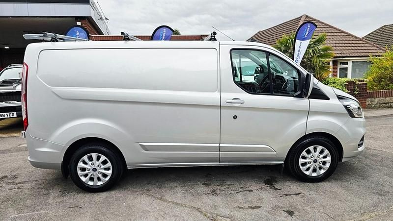 Used Ford Transit Custom Limited 130 HP (95 kW) 2020 Silver Van