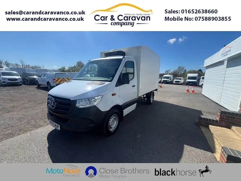 Begagnad Mercedes Sprinter Progressive 150 HK (110 kW) 2020 Vit Van