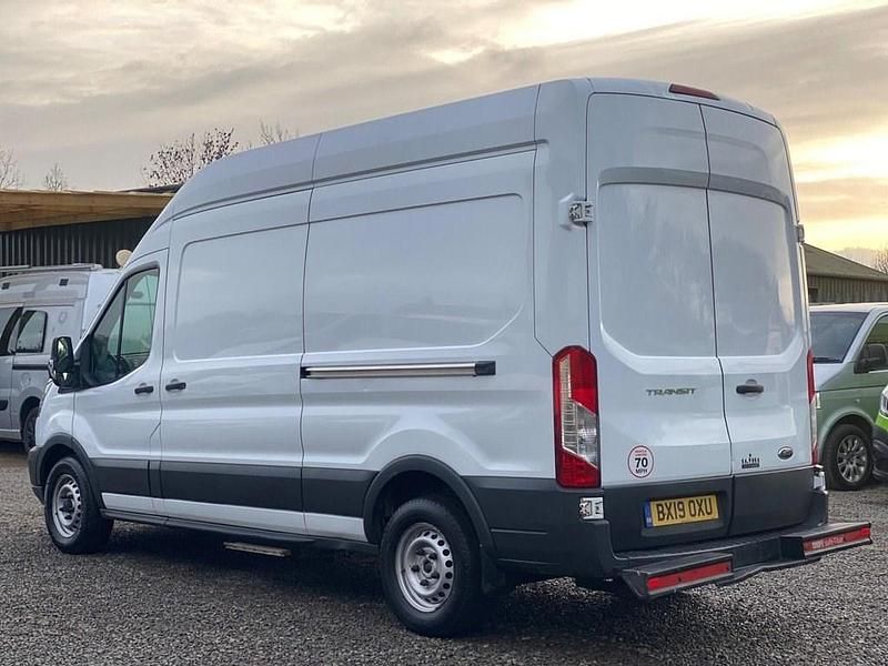 Used Ford Transit 105 HP (77 kW) 2019 White Van