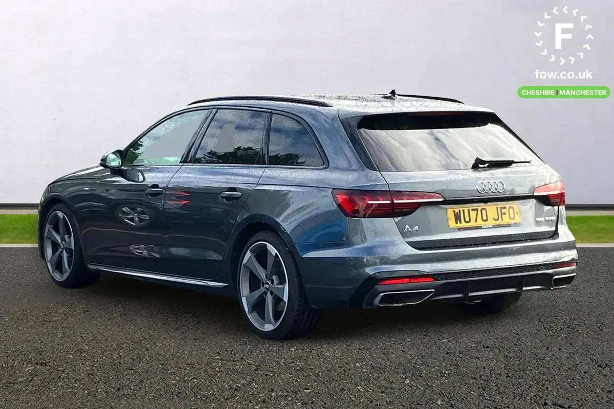 Usado Audi A4 Black Edition 150 HP (110 kW) 2020 Cinzento Carrinha