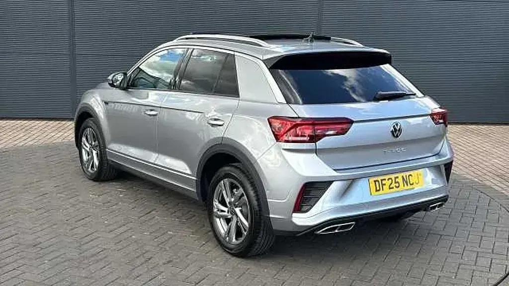 Usado VW T-Roc 150 HP (110 kW) 2025 SUV