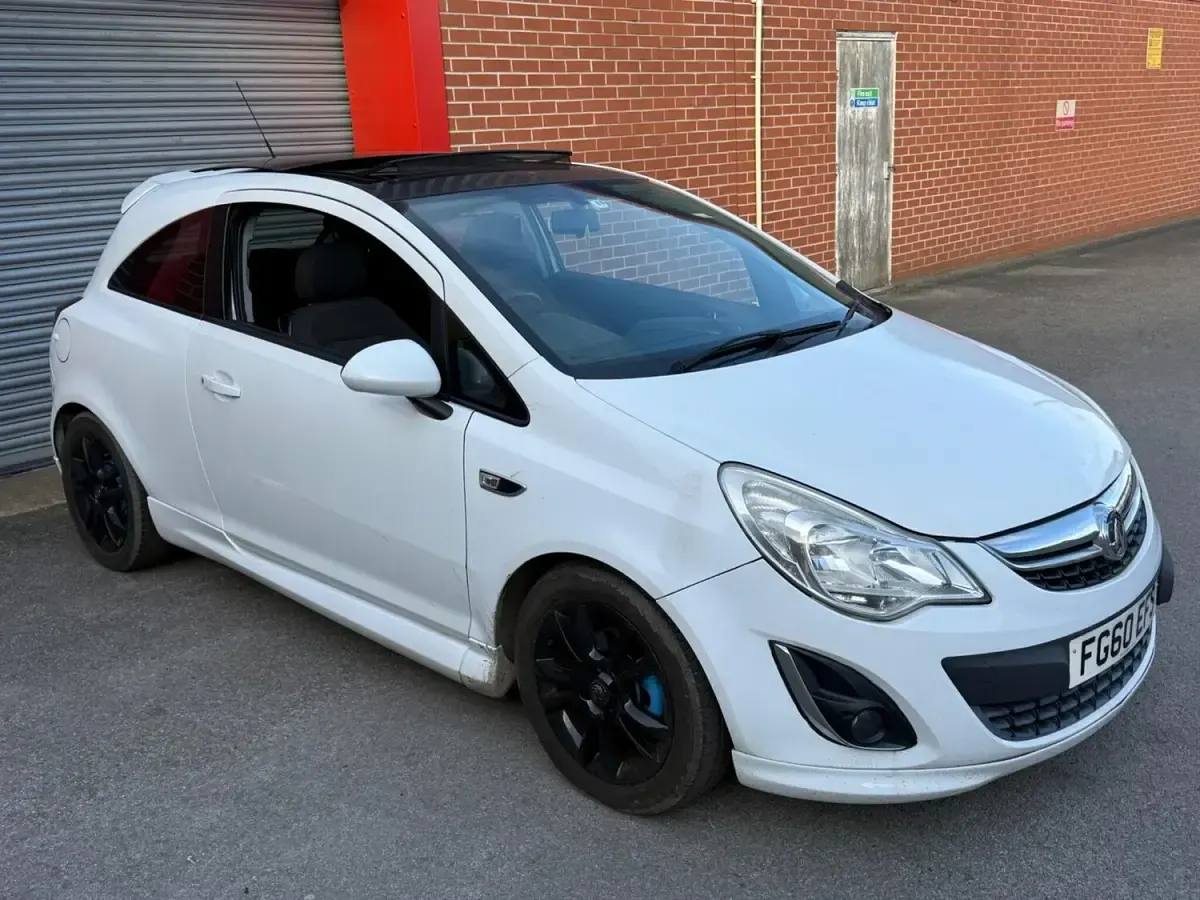 Used Vauxhall Corsa 2010 White Hatchback