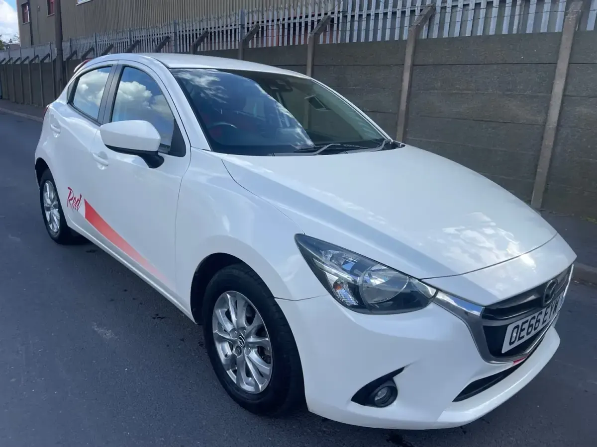 Usado Mazda 2 Edition 2016 Branco Citadino