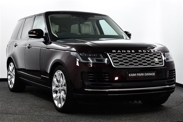Red Used 2018 Land Rover Range Rover Vogue SE SUV | £31,495 (A bit pricey) - Image 1/1