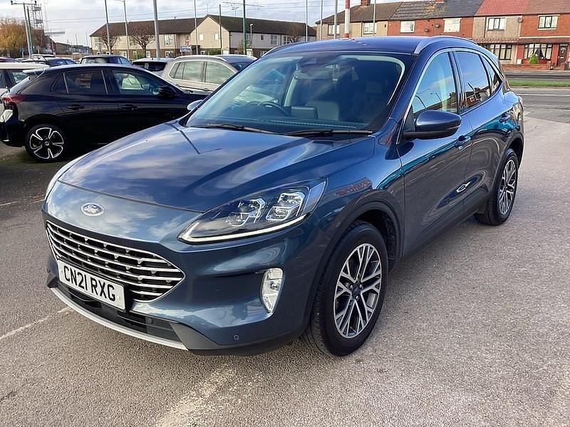 Begagnad Ford Kuga Titanium 2021 Blå SUV