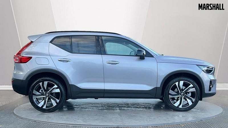 Nuevo Volvo XC40 Ultra 163 CV (119 kW) 2025 Plateado SUV