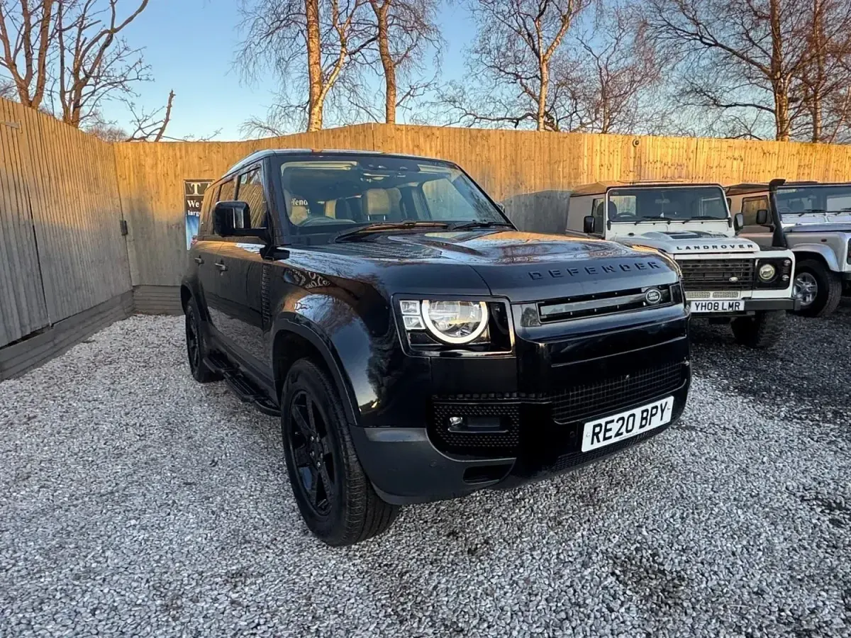 Second-hand Land Rover Defender S 2020 Negru Break