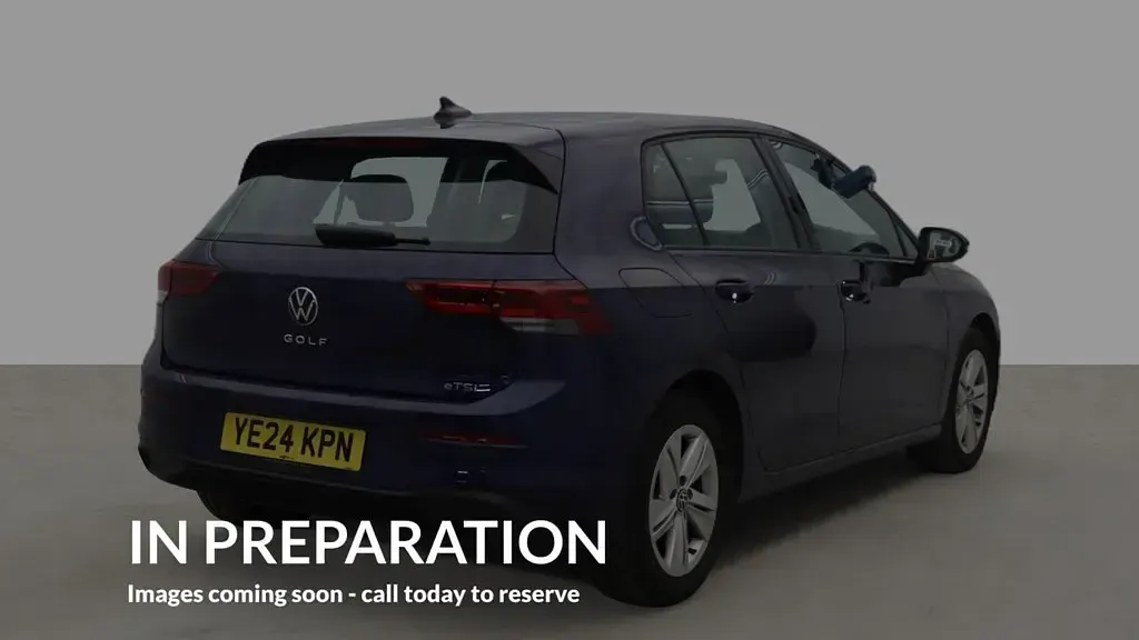 Used VW Golf VIII Life 150 HP (110 kW) 2024 Blue Hatchback