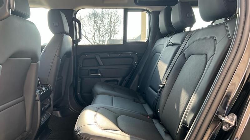 Used Land Rover Defender S 250 HP (183 kW) 2024 Black SUV