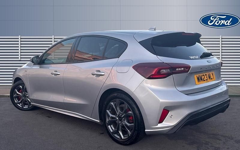 Used Ford Focus ST-Line 125 HP (91 kW) 2023 Silver Hatchback