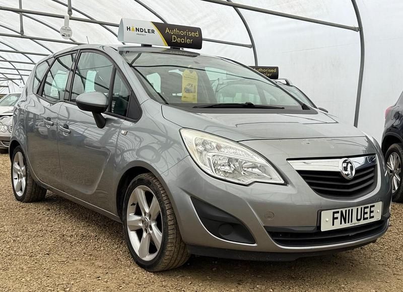 Begagnad Vauxhall Meriva 130 HK (95 kW) 2011 Silver Minibuss