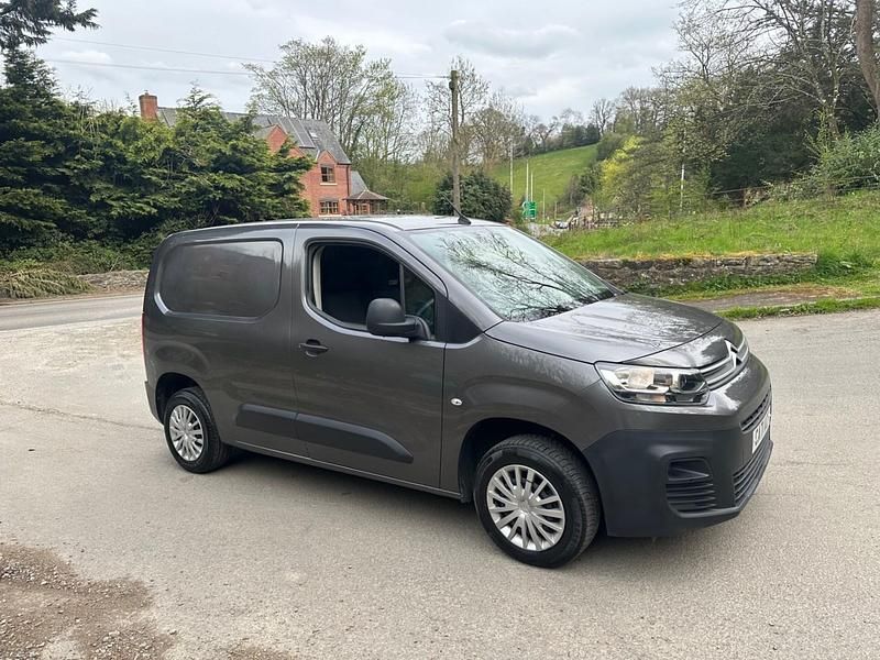 Used Citroën Berlingo 75 HP (55 kW) 2021 Grey MPV