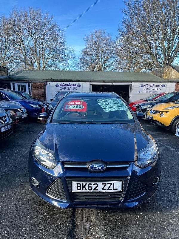 Used Ford Focus Zetec 125 HP (91 kW) 2012 Blue Estate
