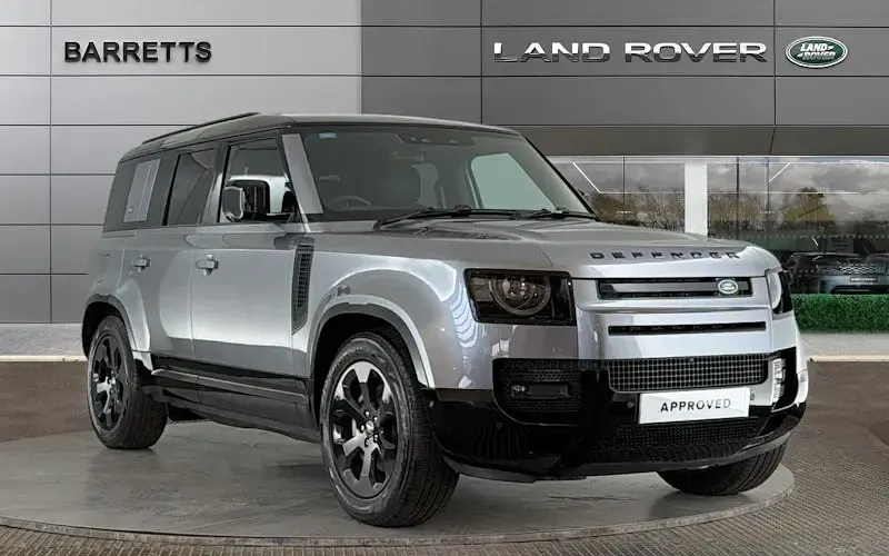 Usado Land Rover Defender HSE Dynamic 300 HP (220 kW) 2024 SUV