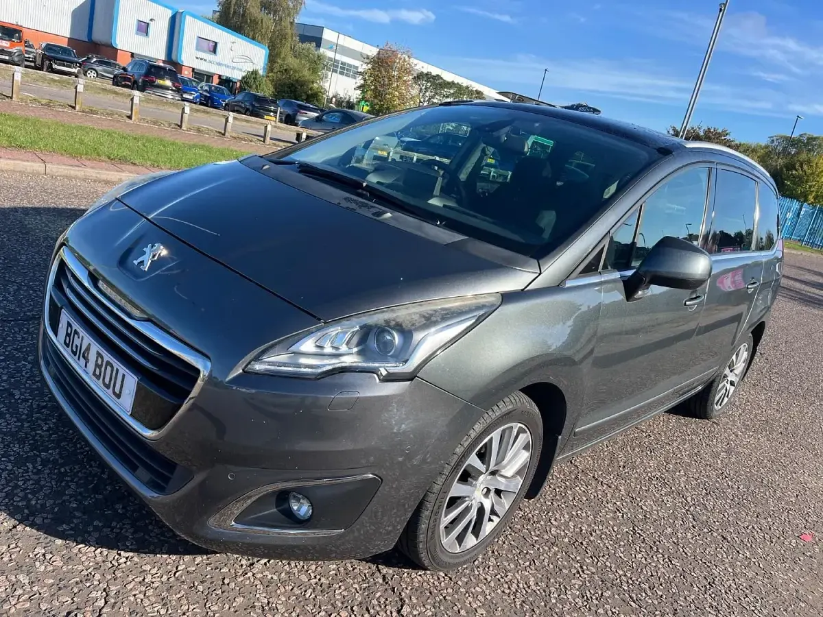 Used Peugeot 5008 Allure 163 HP (119 kW) 2014 Grey MPV