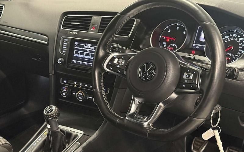 Used VW Golf VII GTD 184 HP (135 kW) 2015 Black Hatchback