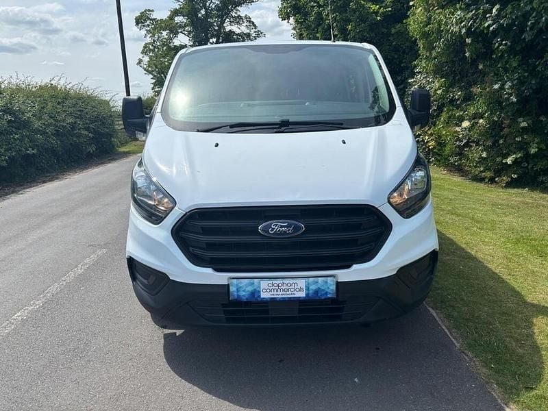 Used Ford Transit Custom 105 HP (77 kW) 2019 White Van
