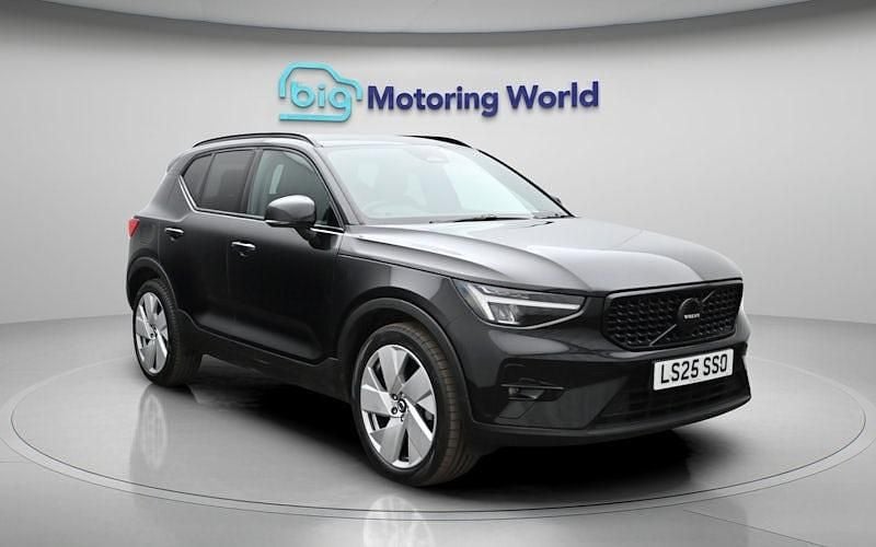 Used Volvo XC40 Plus 197 HP (144 kW) 2025 Black SUV
