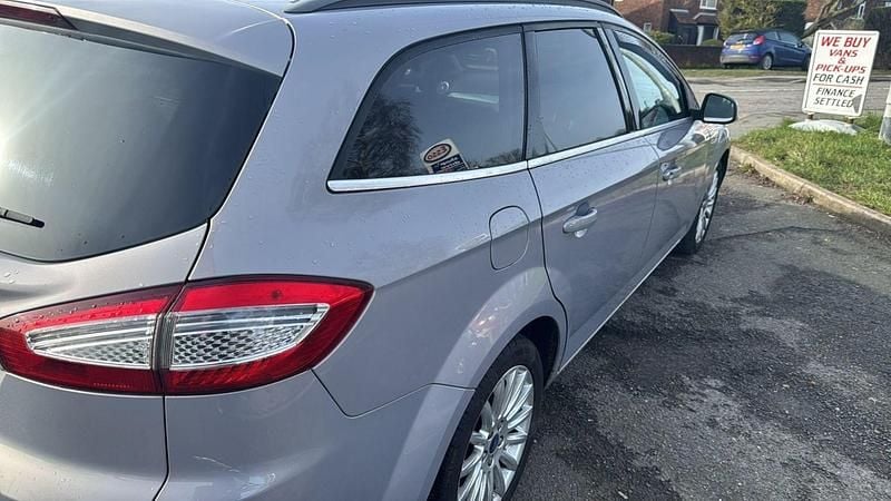 Used Ford Mondeo Business Edition 140 HP (102 kW) 2013 Silver Estate