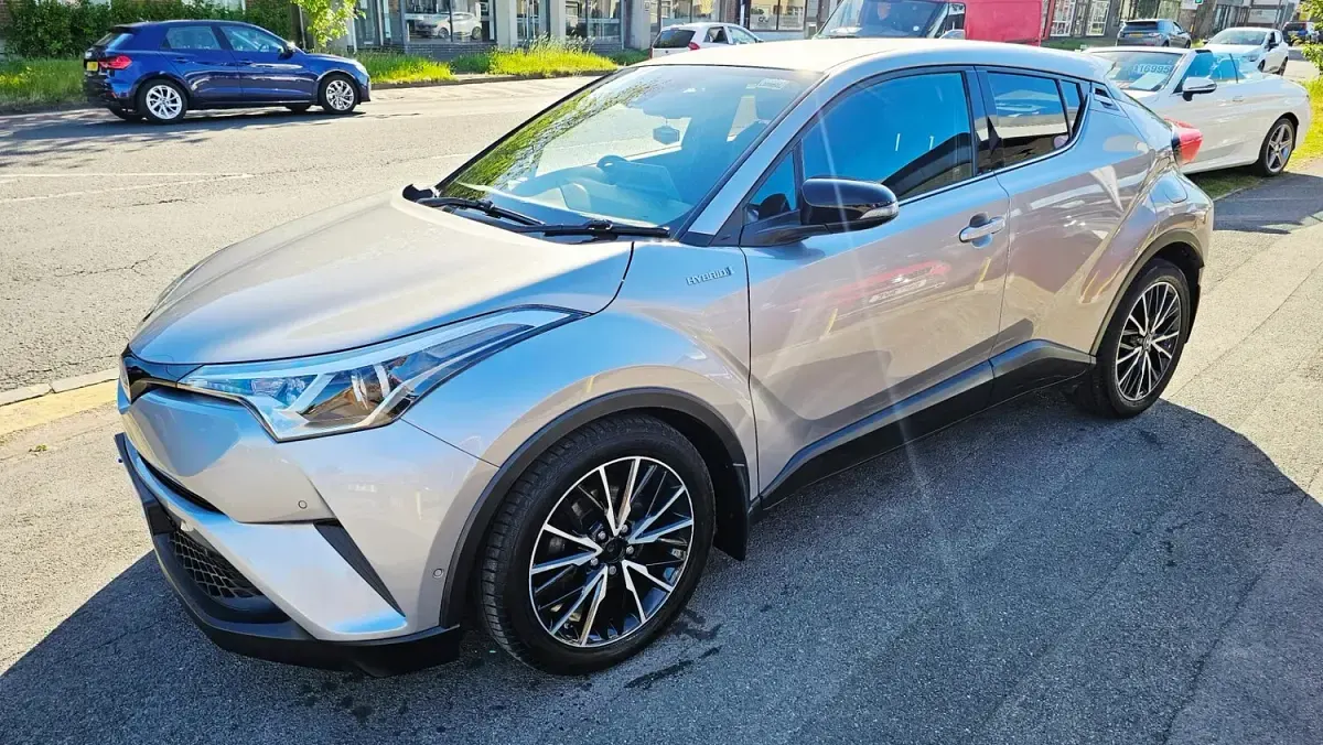 Used Toyota C-HR 122 HP (89 kW) 2017 Silver SUV