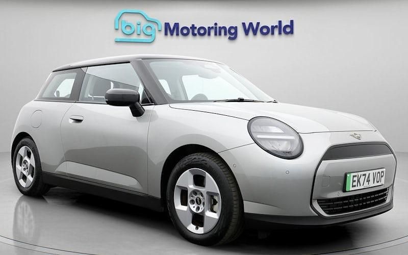 Used Mini Cooper Classic 135 kW (184 HP) 2024 Silver Hatchback