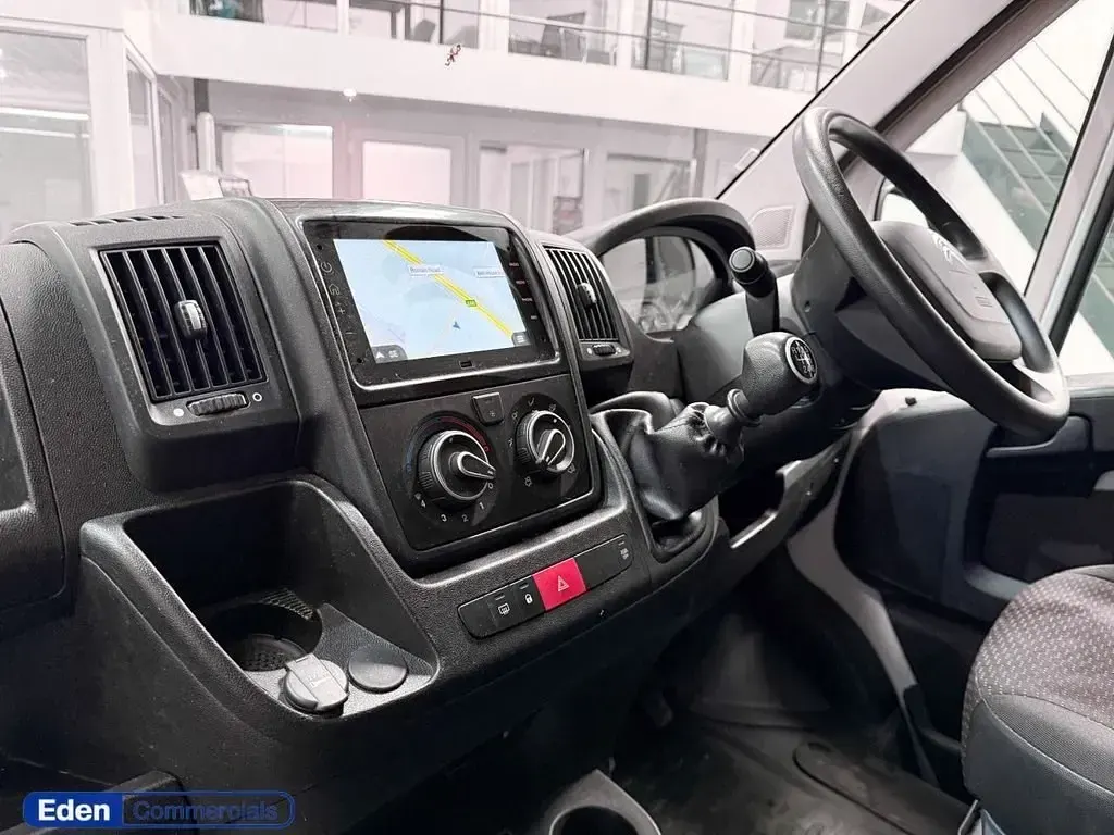 Usado Citroën Relay 140 HP (102 kW) 2023 Branco Van