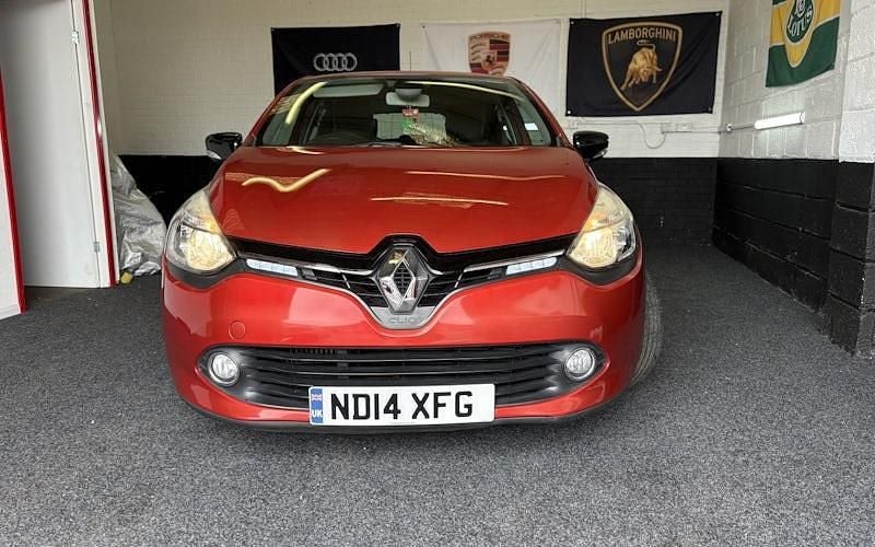 Used Renault Clio IV Dynamique 90 HP (66 kW) 2015 Hatchback