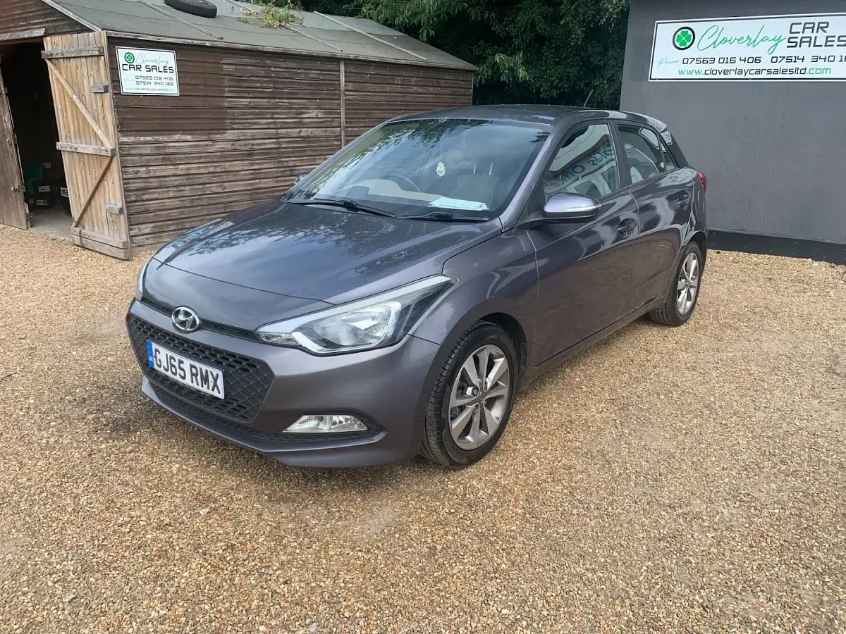 Used Hyundai i20 SE 84 HP (61 kW) 2015 Grey Hatchback
