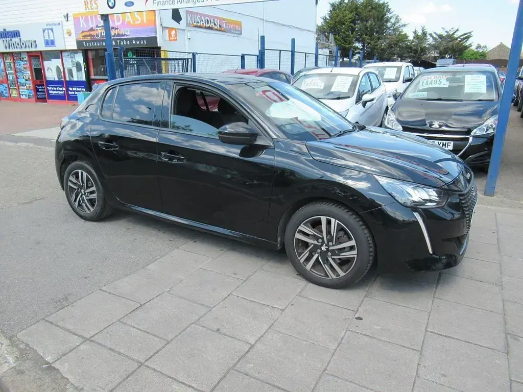 Second-hand Peugeot 208 Allure Premium 75 CP (55 kW) 2021 Negru Hatchback
