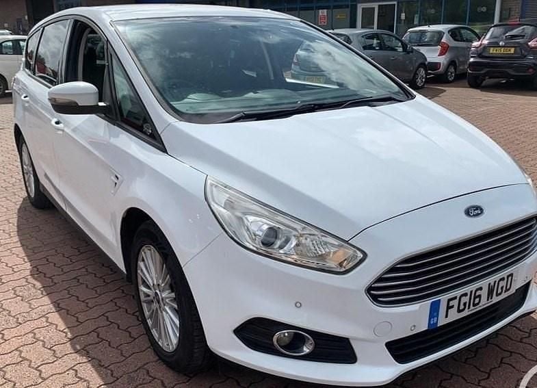 Frozen white Used 2016 Ford S-MAX Zetec MPV | £8,975 (Good price) - Image 1/4