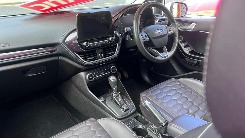 Used Ford Fiesta Vignale 100 HP (73 kW) 2018 White Hatchback