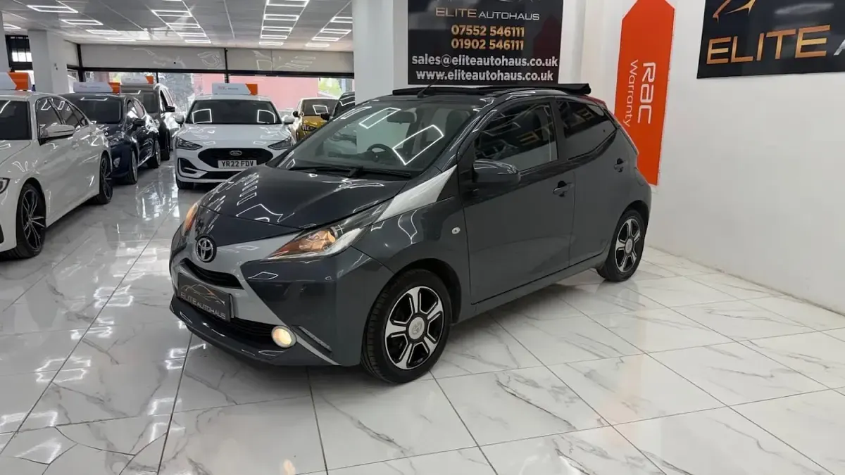 Used Toyota Aygo X-clusiv 69 HP (50 kW) 2016 Grey Hatchback