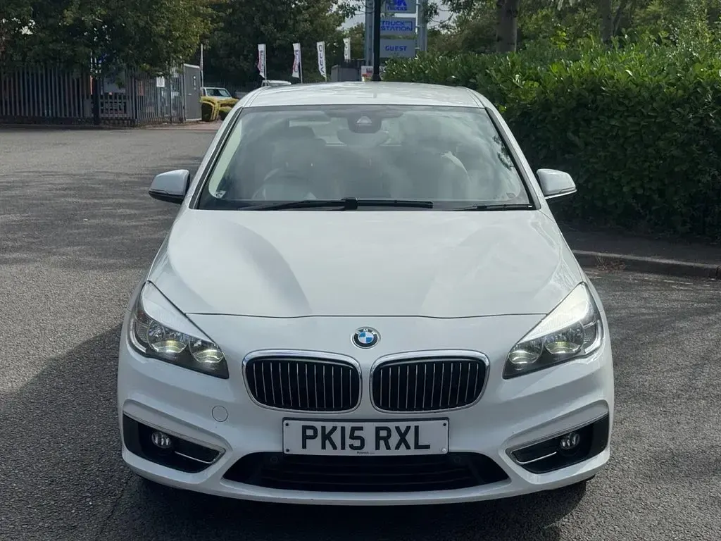 Used BMW 218 Luxury Line 150 HP (110 kW) 2015 White MPV