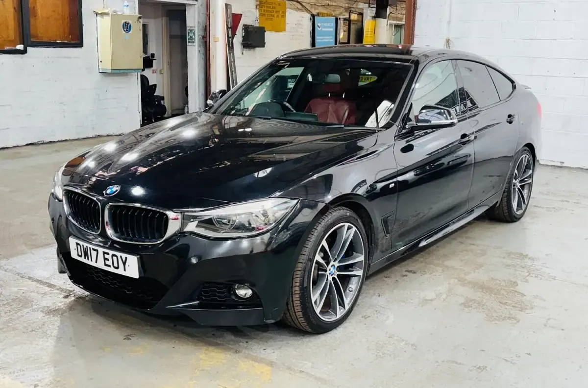 Begagnad BMW 320 Gran Turismo M Sport 2017 Svart Halvkombi