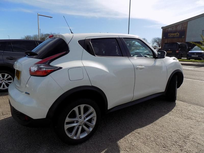 Used Nissan Juke Acenta Premium 2015 White SUV