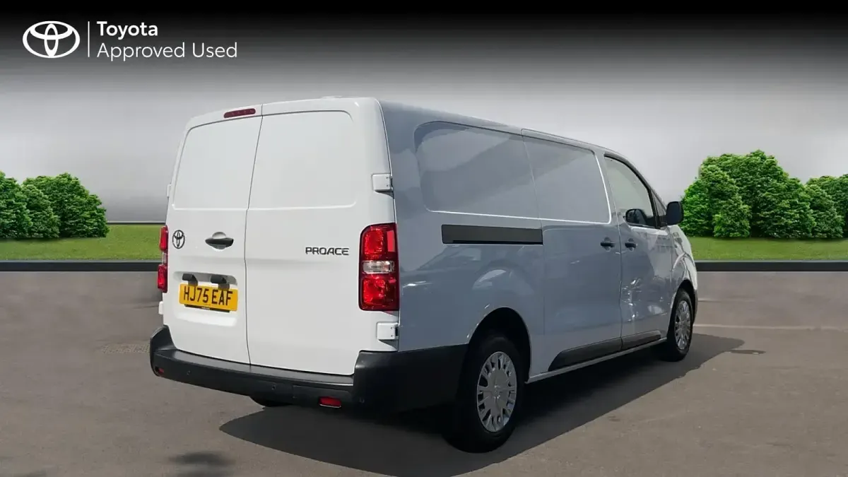New Toyota Proace 144 HP (105 kW) 2025 White MPV