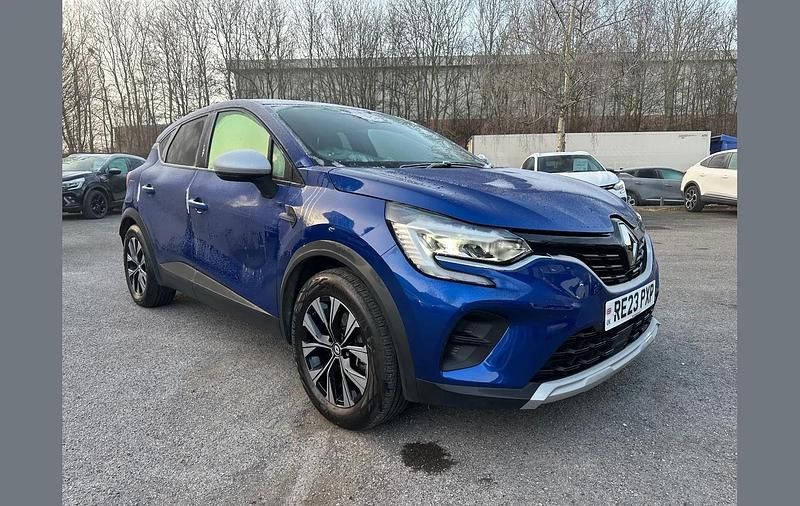 Usado Renault Captur Evolution 143 HP (105 kW) 2023 Azul SUV