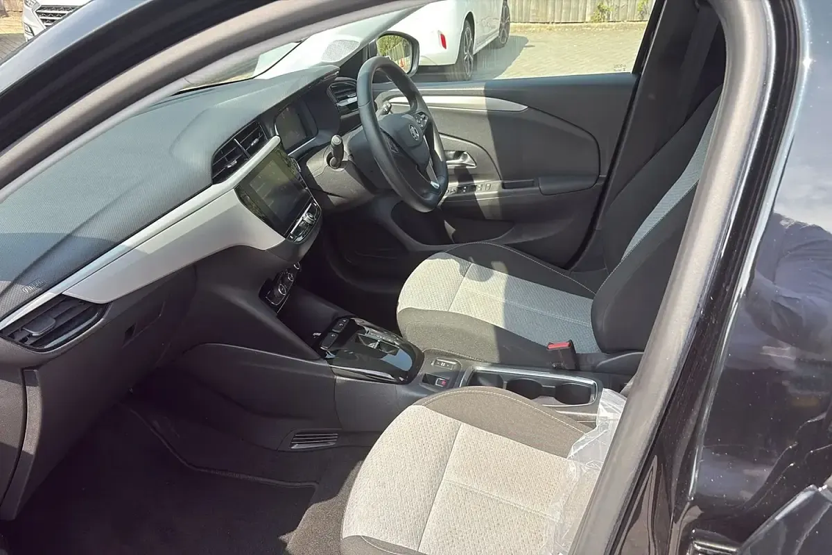 Used Vauxhall Corsa-e Design Edition 100 kW (136 HP) 2024 Black Hatchback