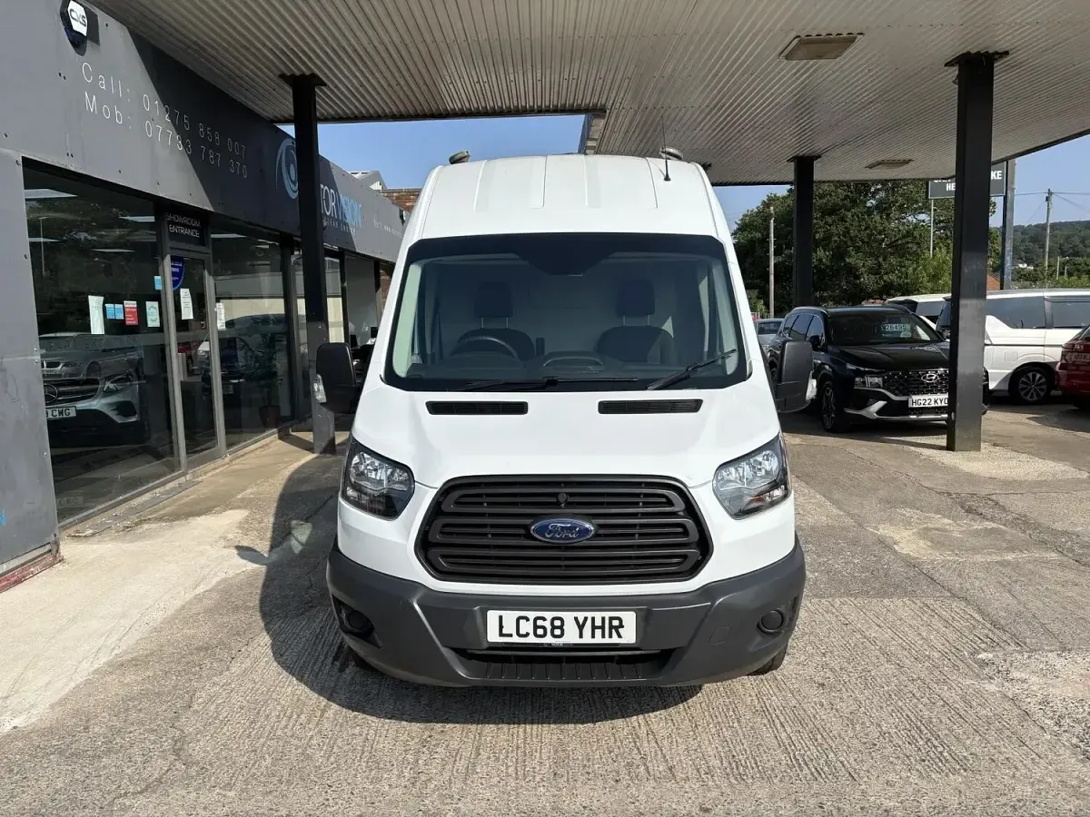 Used Ford Transit 130 HP (95 kW) 2018 White Van