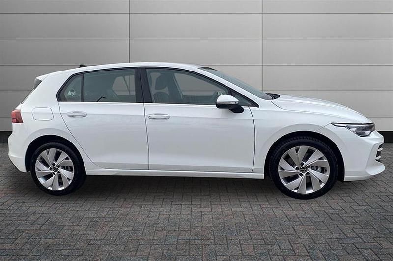 New VW Golf VIII Style 204 HP (150 kW) 2025 Pure white Hatchback
