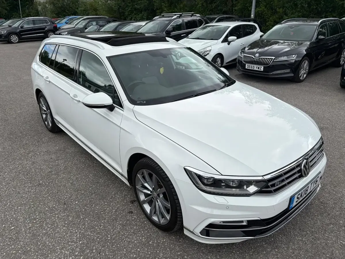 Used VW Passat R-line 2018 White Estate