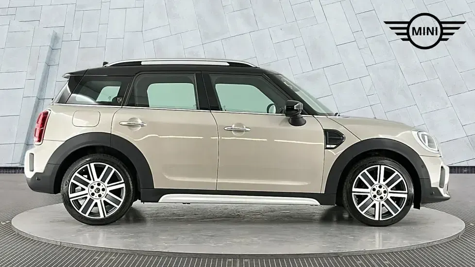 Used Mini Cooper Countryman Exclusive 134 HP (98 kW) 2022 Grey SUV