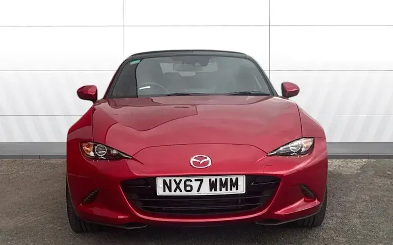 Used Mazda MX5 Inclusive 160 HP (117 kW) 2017 Red Cabriolet