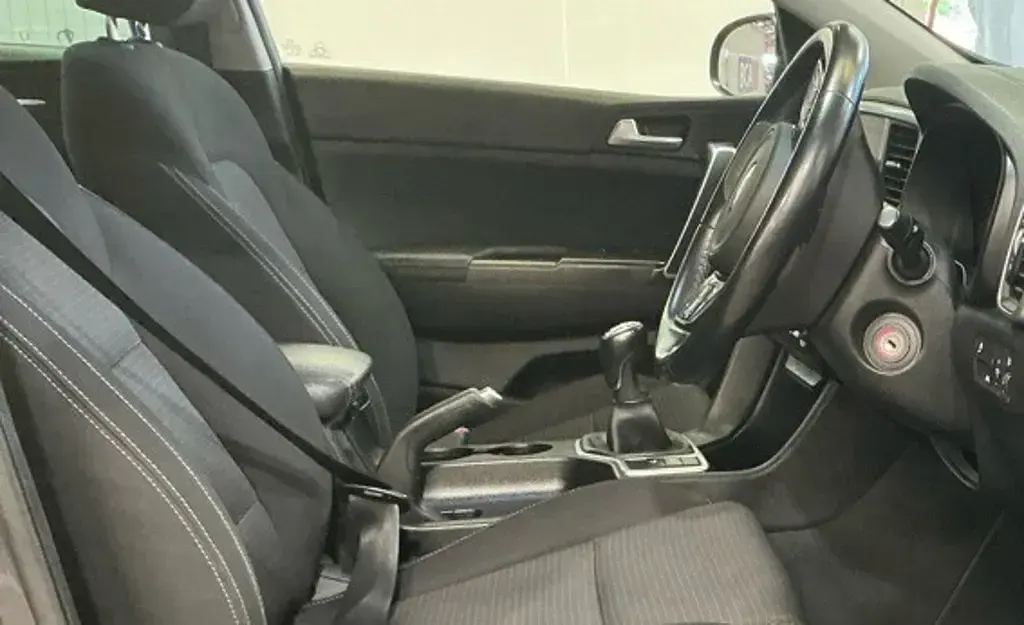 Used Kia Sportage 130 HP (95 kW) 2021 Grey SUV