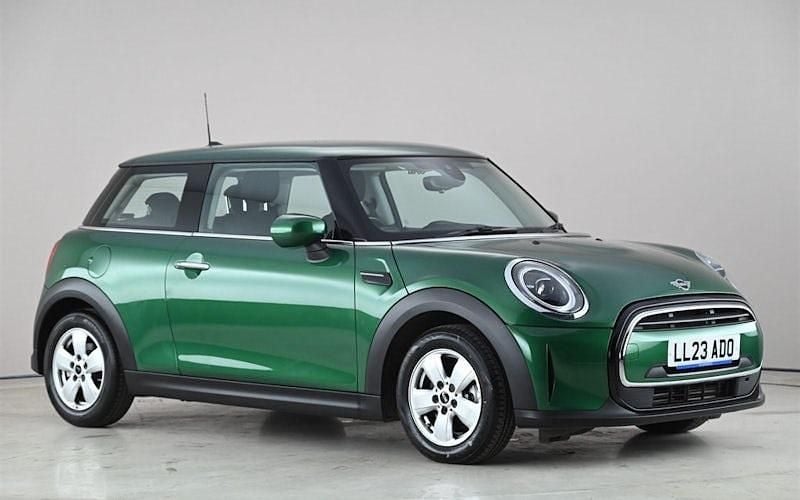 Usado Mini Cooper Classic 136 HP (100 kW) 2022 Citadino